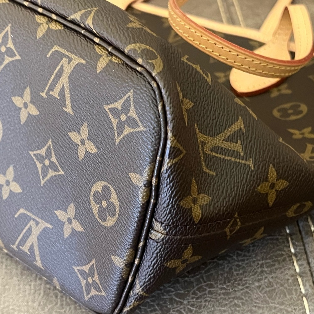 Louis Vuitton Authentic LV PM Neverfull - Picture 4 of 16
